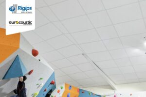 Podhledy Eurocoustic: snižují hluk a zvyšují srozumitelnost hovoru nejen v kancelářích