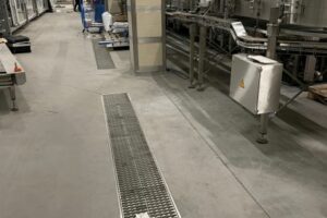 Nerezové odvodnění v pivovaru Budvar i v nemocniční kuchyni