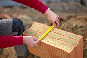 Porotherm 20 T Profi je víceúčelová cihla