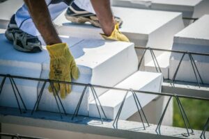 Strop Ytong Ekonom zvládnete ve dvou a svépomocí