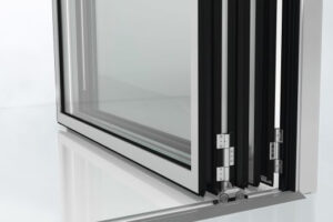 Shrnovací systémy Schüco rozhrnete jako závěs