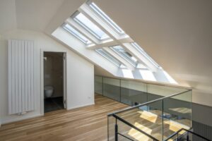 Tenkou stěnou zesílené ticho aneb akustický komfort podle kvality sádrokartonové desky