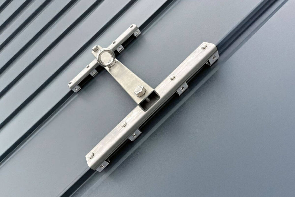 Sortiment kotvicích bodů SATJAM rozšiřují další varianty, například pro krytiny SATJAM Rapid